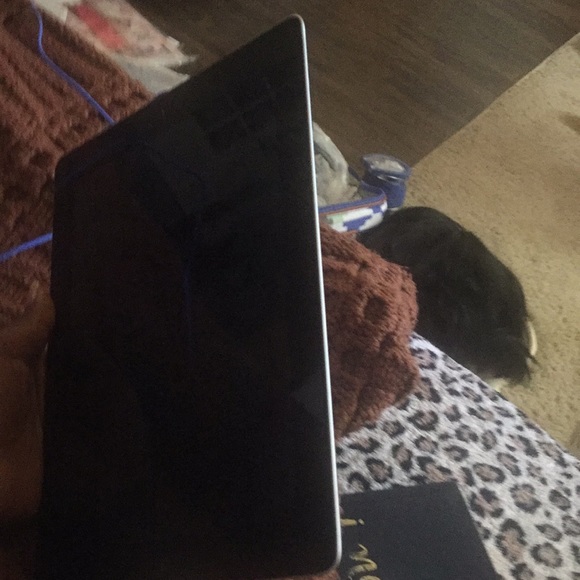 iPad 2 Wi-Fi 64GB - Picture 2 of 4